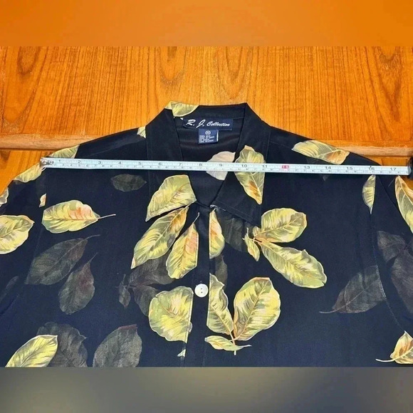 Vintage R.J Collection button down blouse size:M 100% Silk - Picture 3 of 4